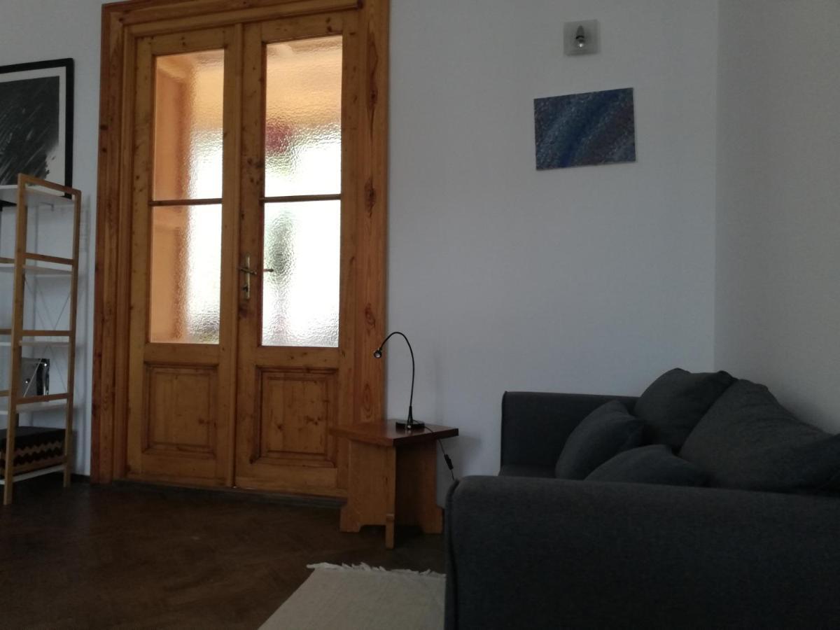 Karadi-Berger Vendeghaz Apartment Erdobenye Exterior photo